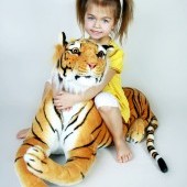 Tiger ležiaci 170cm oranžový